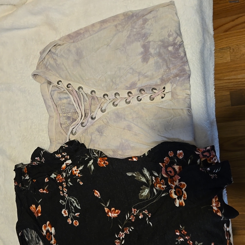 2 tops, one M soft and sexy long sleeve. One M areopostale short sleeve